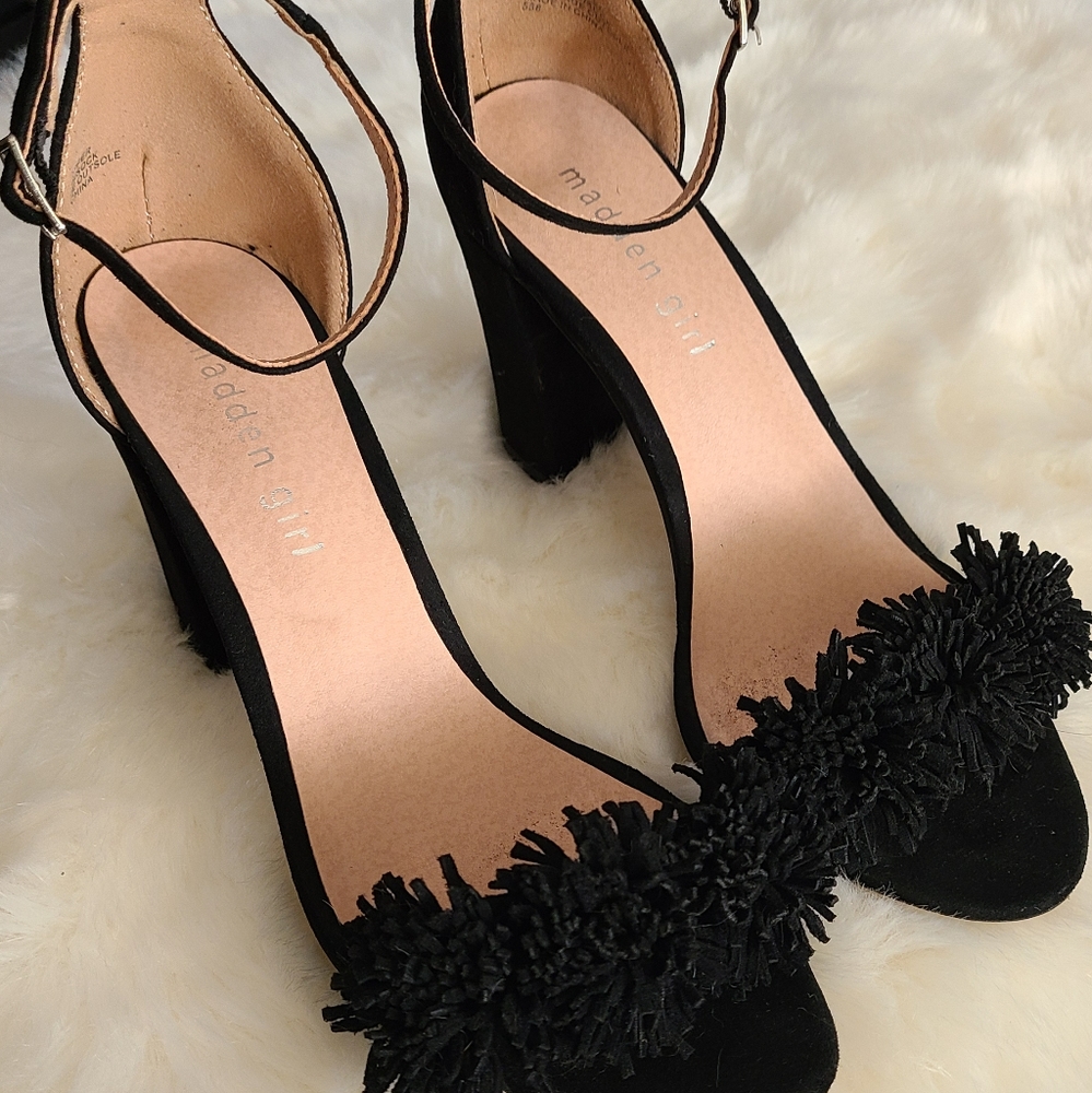 Madden Girl Size 8 Black Block Heels